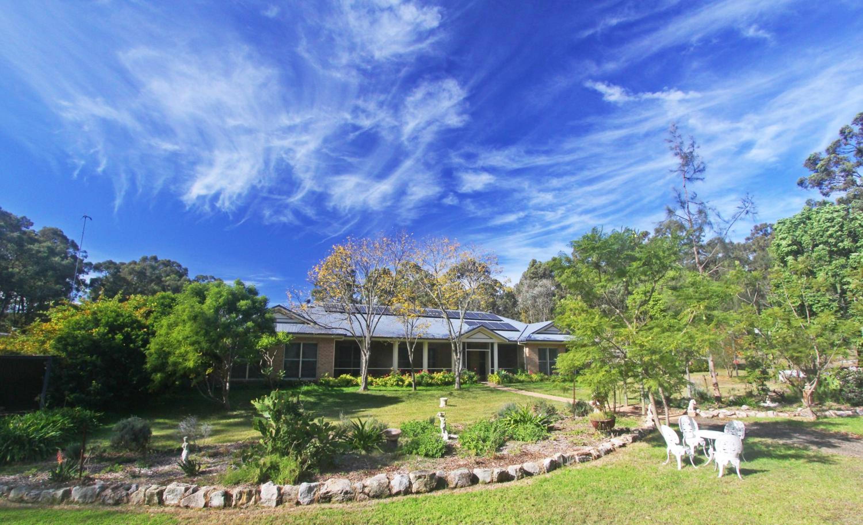 wonderwander whole off grid farm house