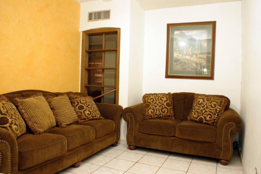 Encantadora casa con 3 habitaciones frente al parque