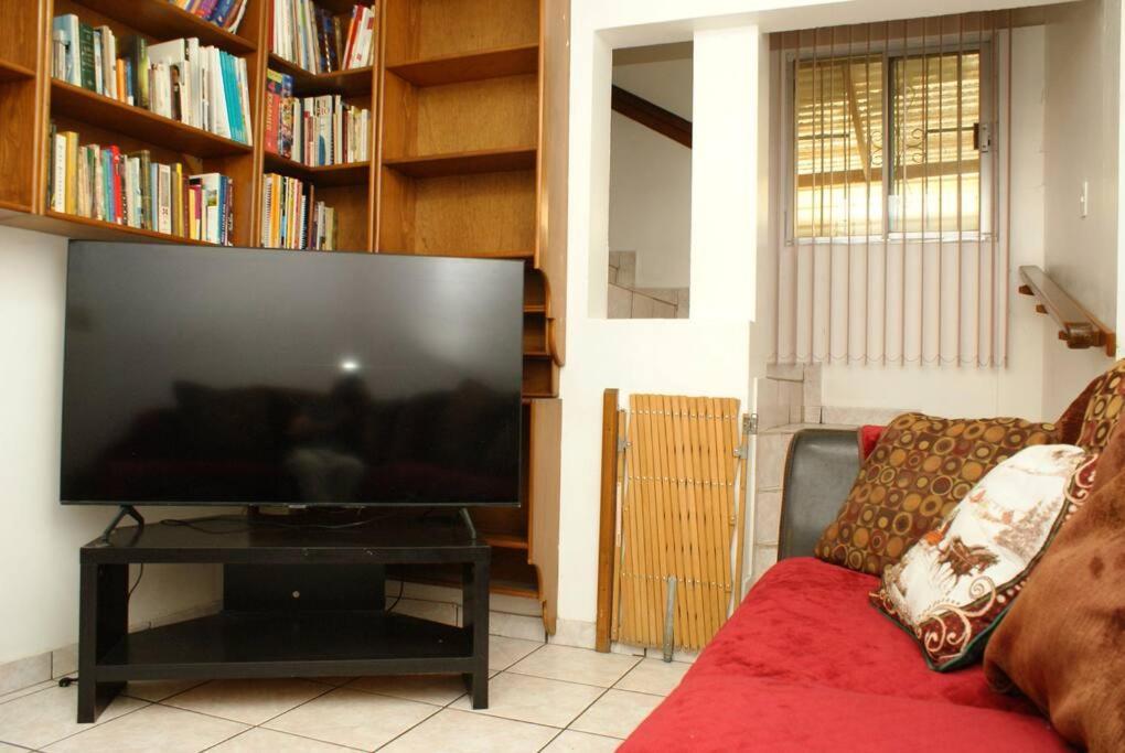 Encantadora casa con 3 habitaciones frente al parque
