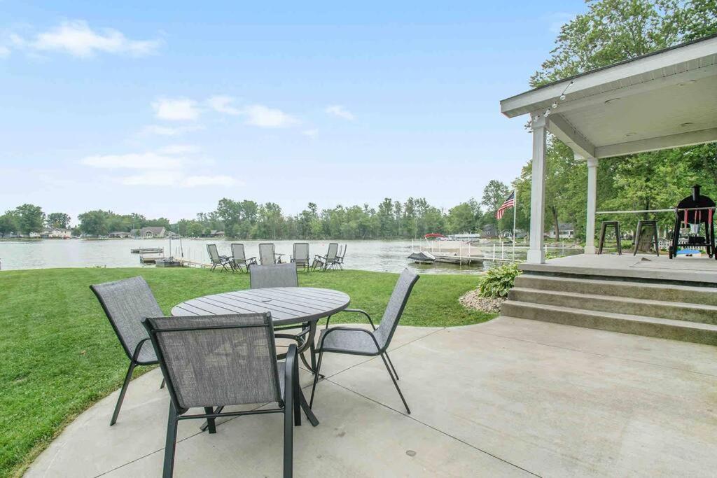 The Heron House-On The Lake! view 4