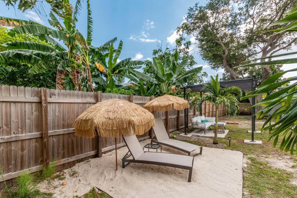 La Playita 4-BR Heated Pool Miami 16 Guests