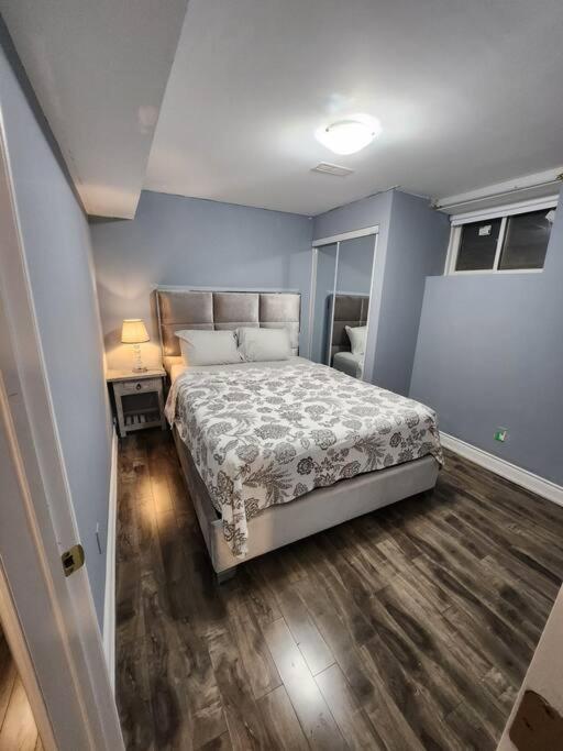 Adorable 2-Bedoom walkout basement Apartment