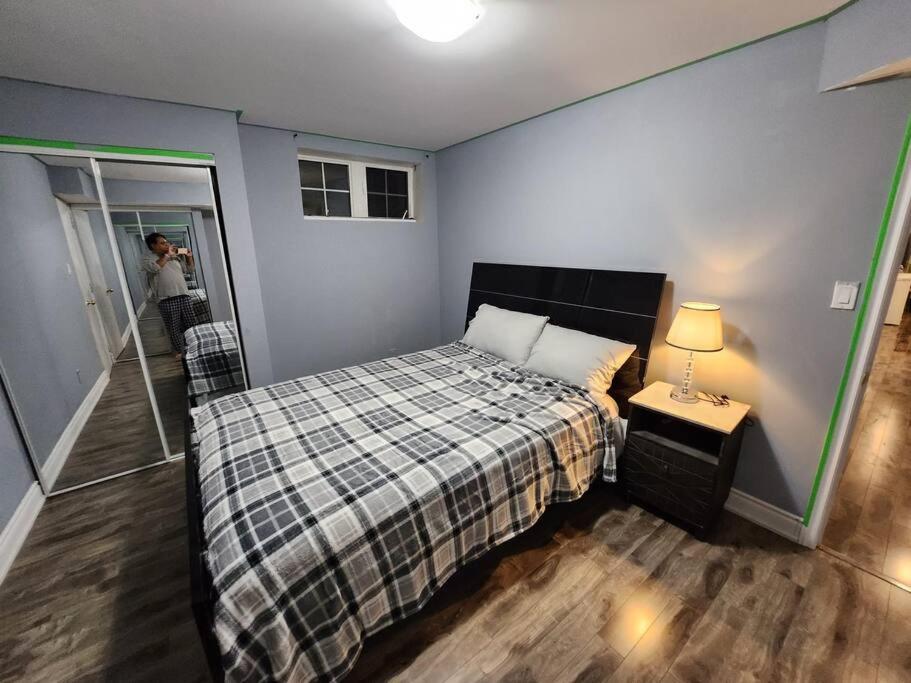 Adorable 2-Bedoom walkout basement Apartment