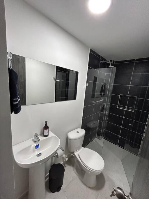 Medellin, elegante y central apartamento