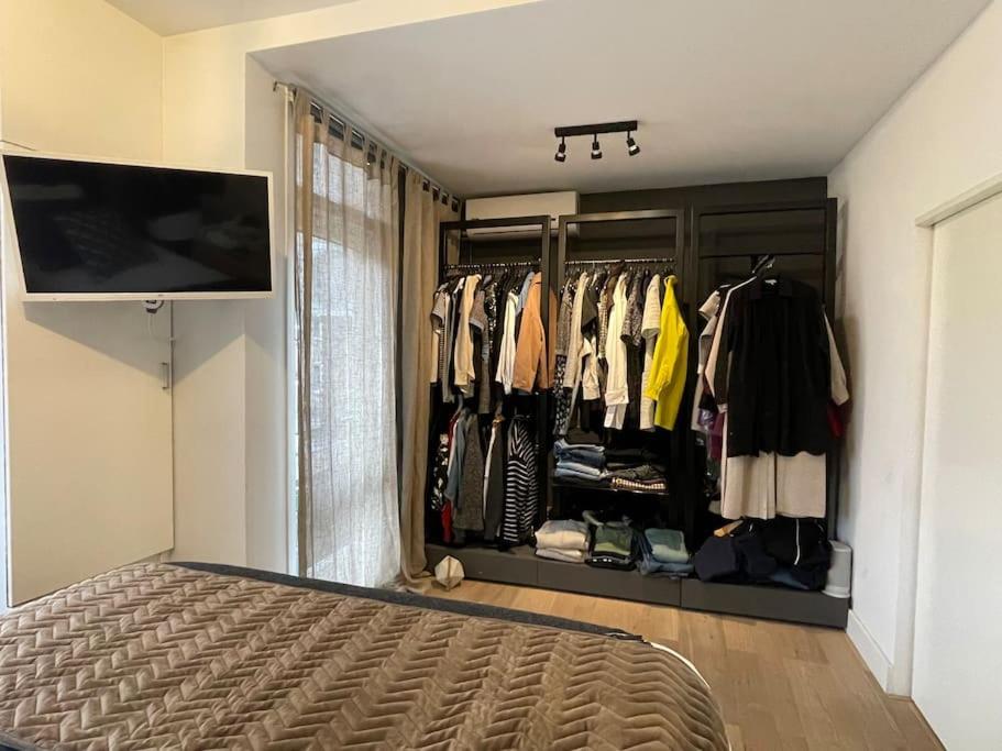 Stylish apartment @ city centre view 4