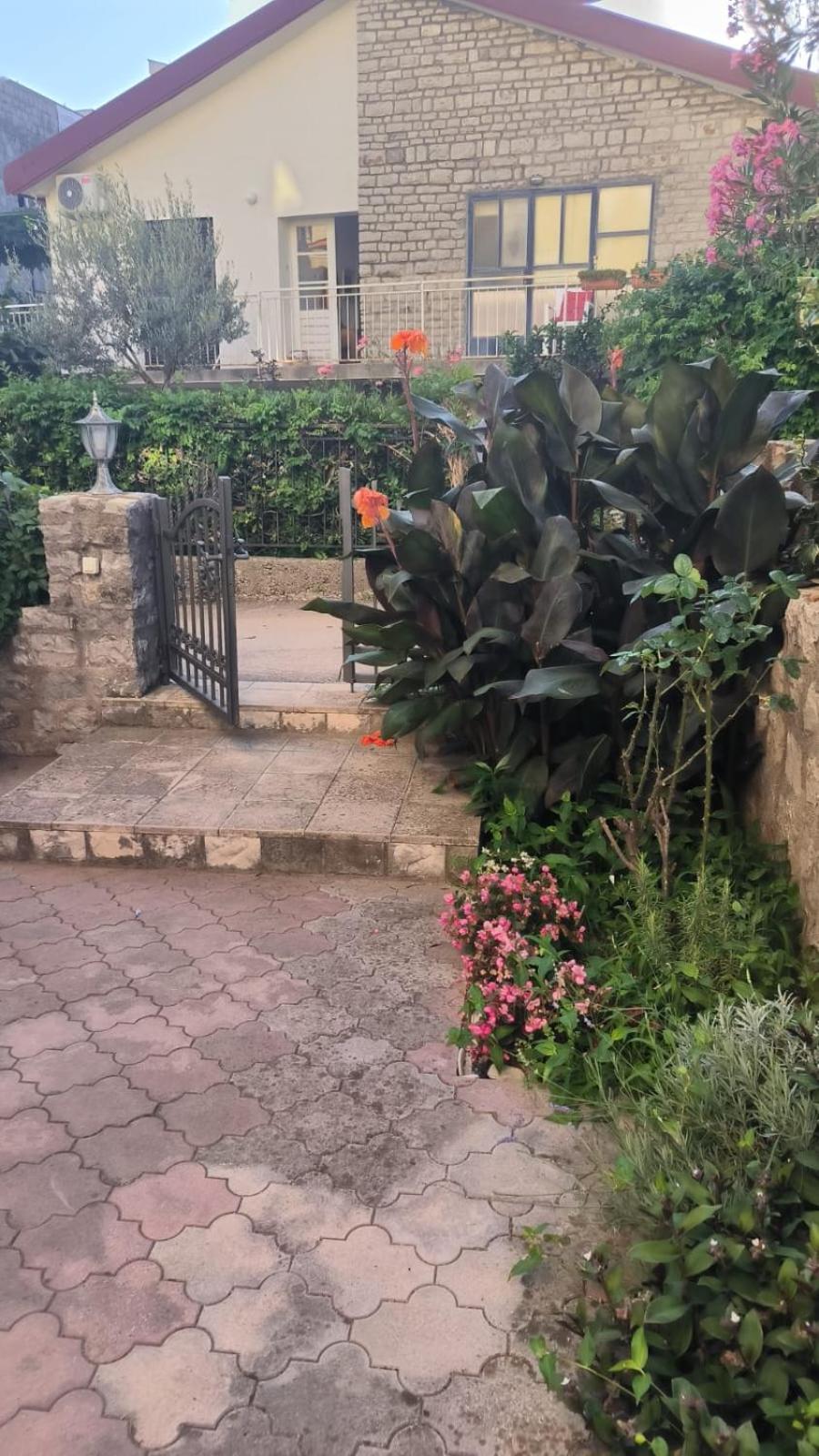 Photo 34