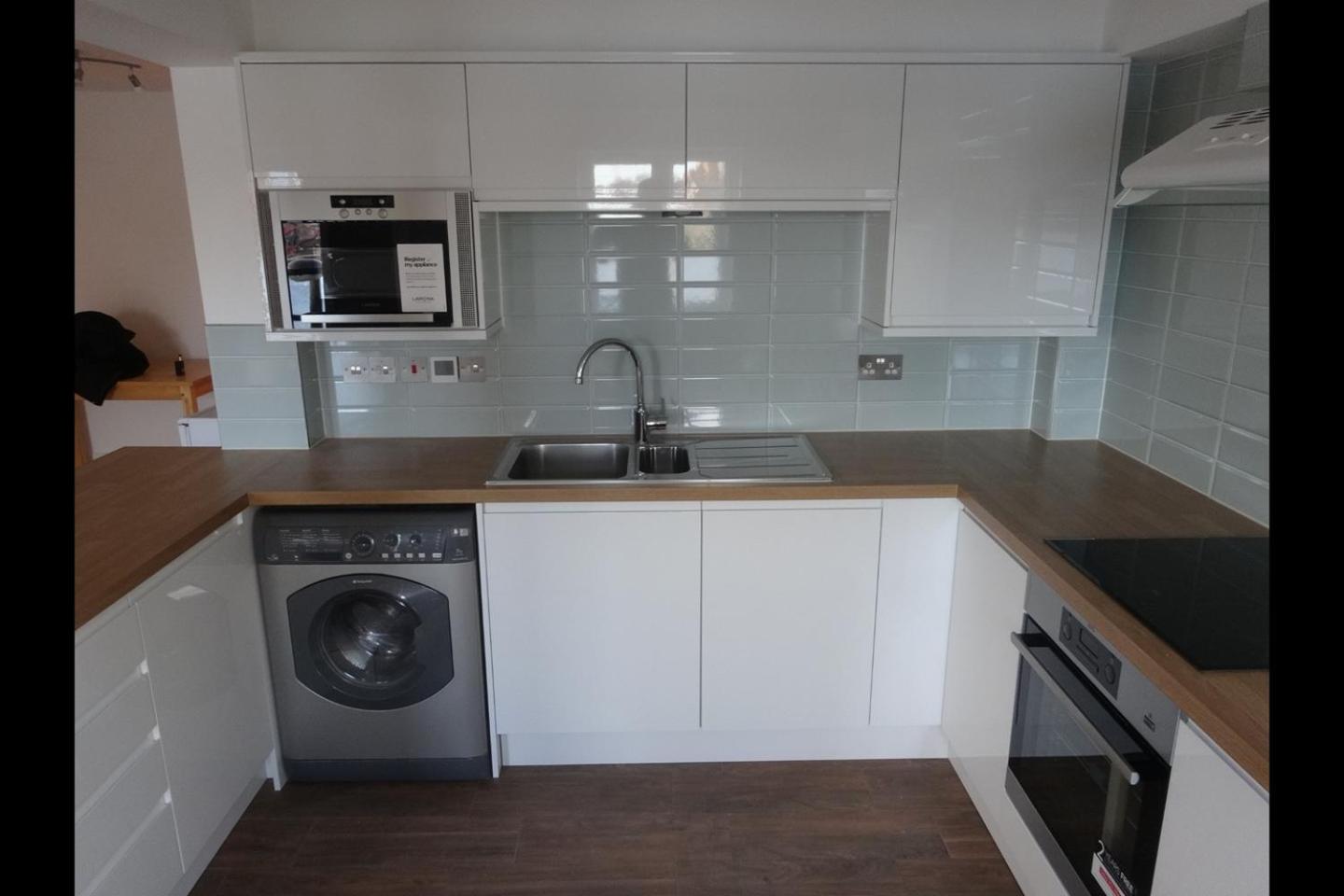 City Riverview Apartment with Parking