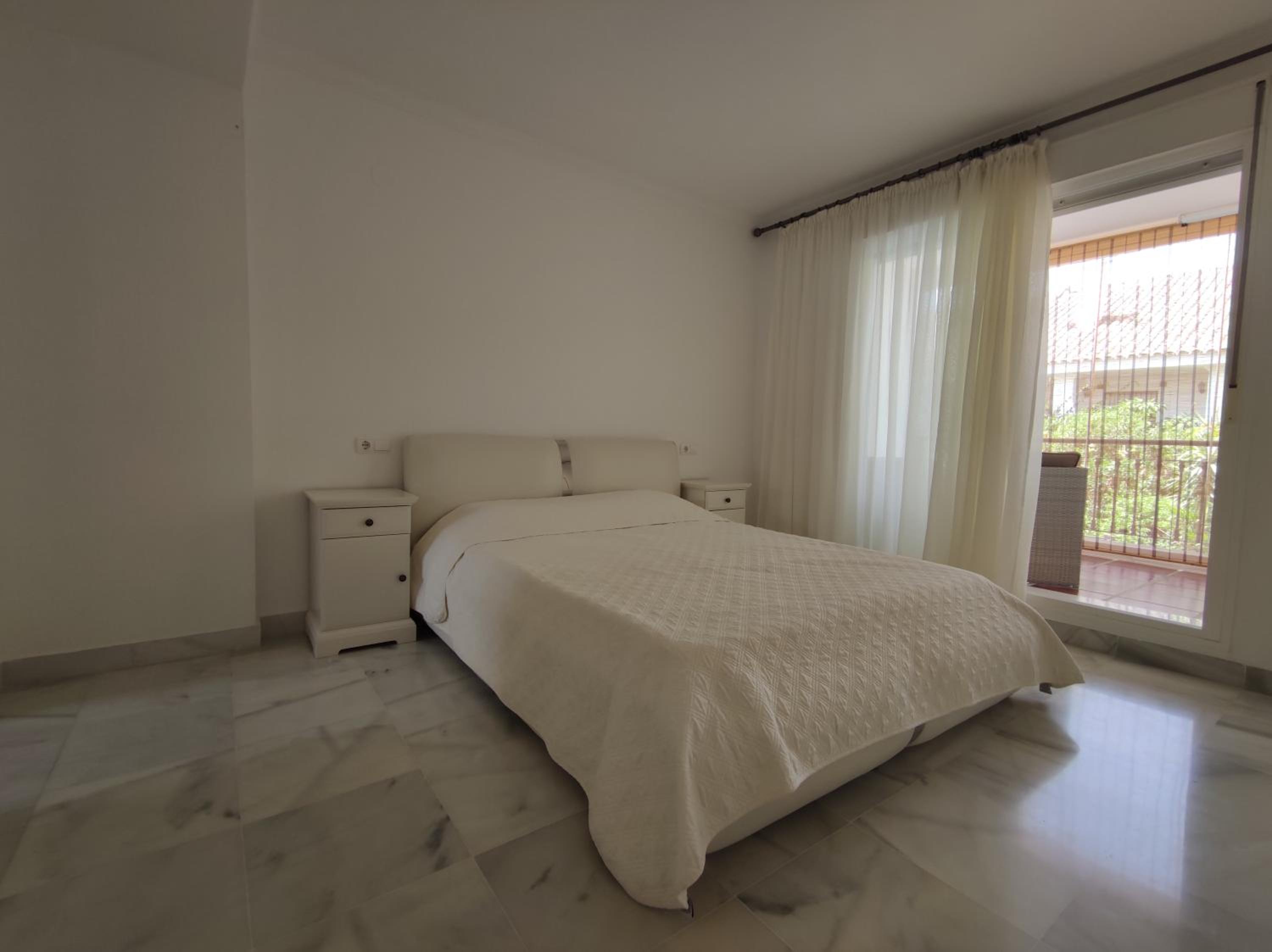 Room near the sea view 5