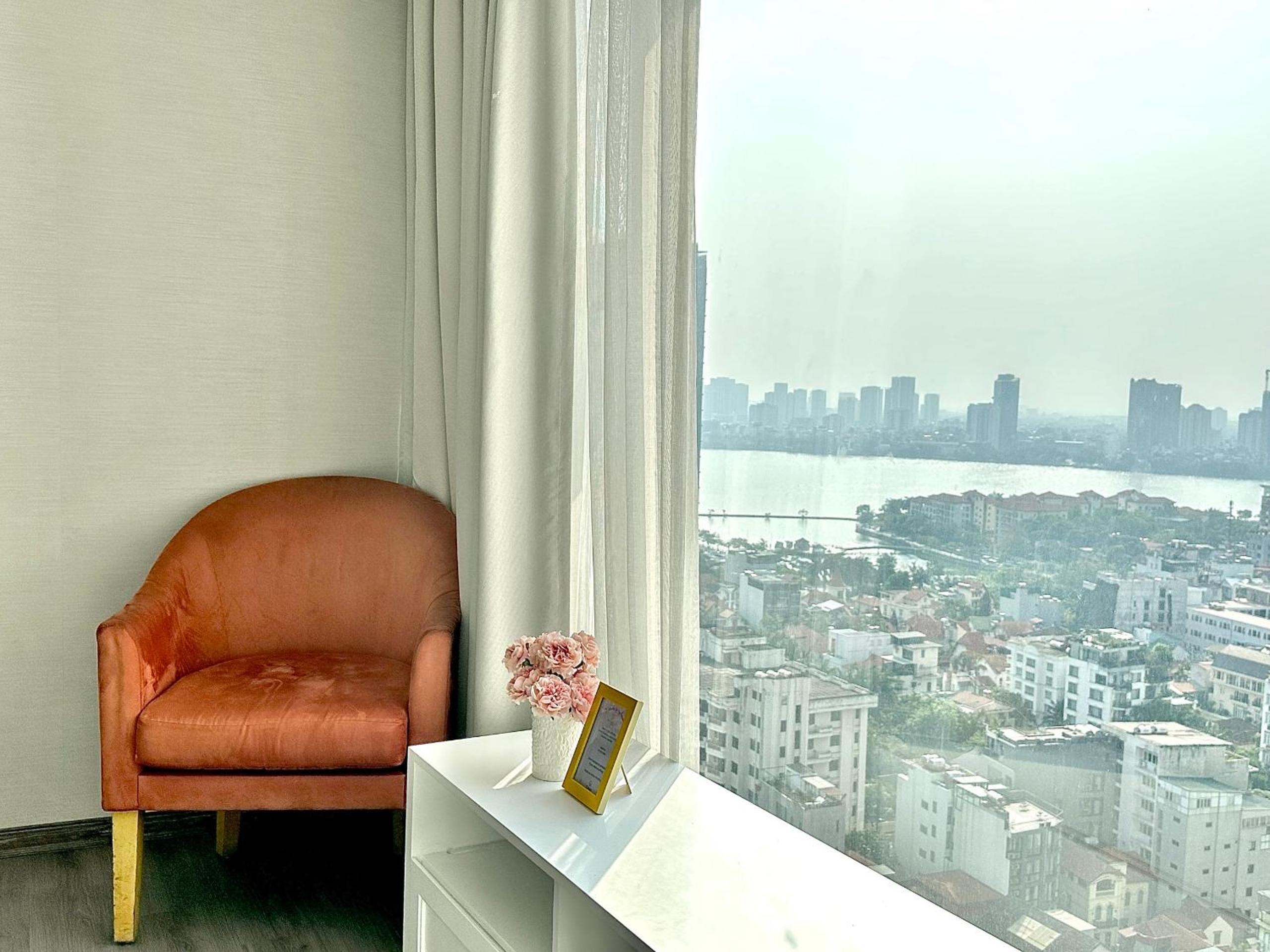 Hanoi Westlake Homestay in D'Le Roi Soleil Building