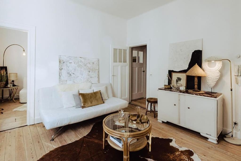 The Antwerp 13 - Stijlvol gerenoveerd appartement Antwerpen