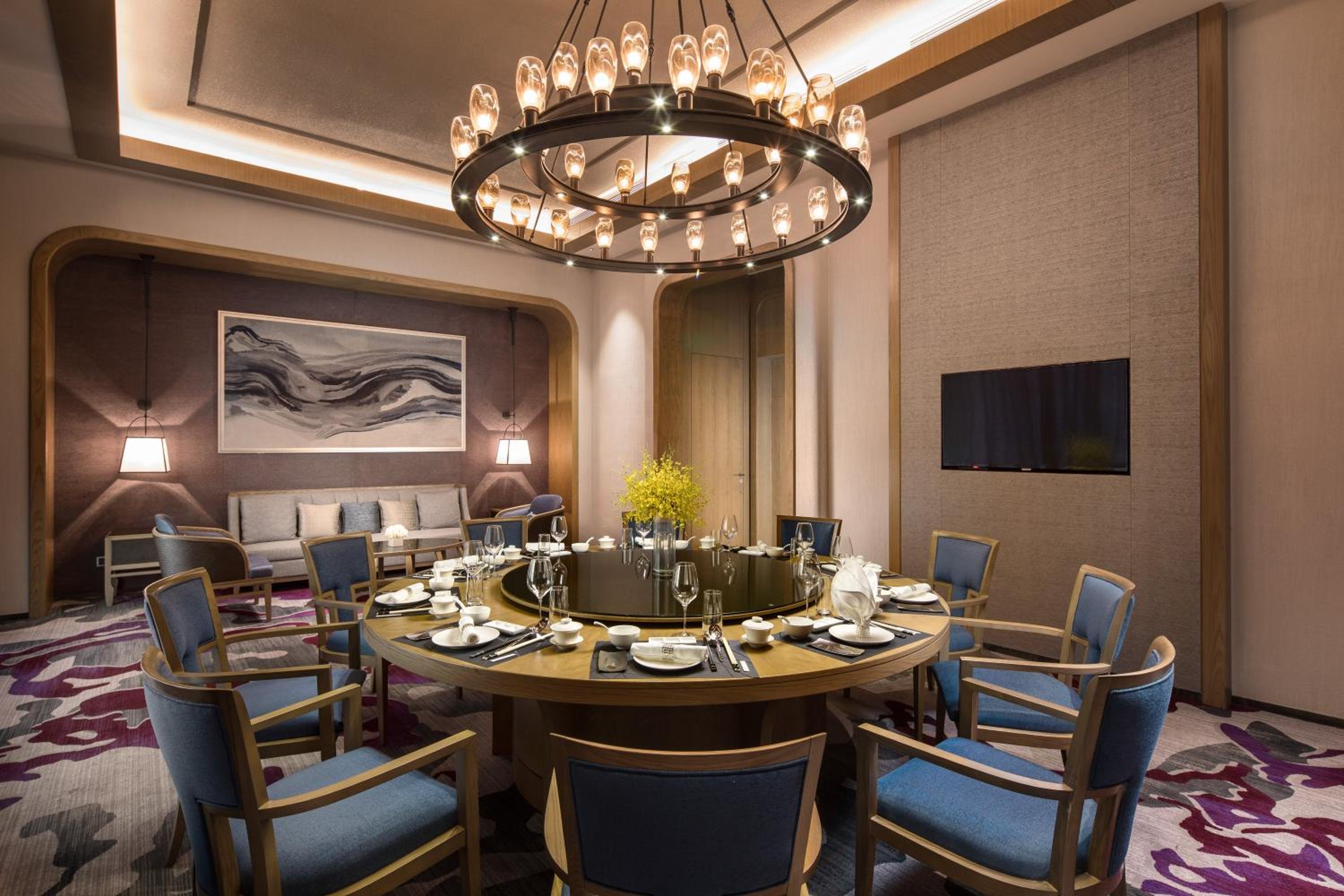 Crowne Plaza QingdaoOriental Movie Metropolis by IHG