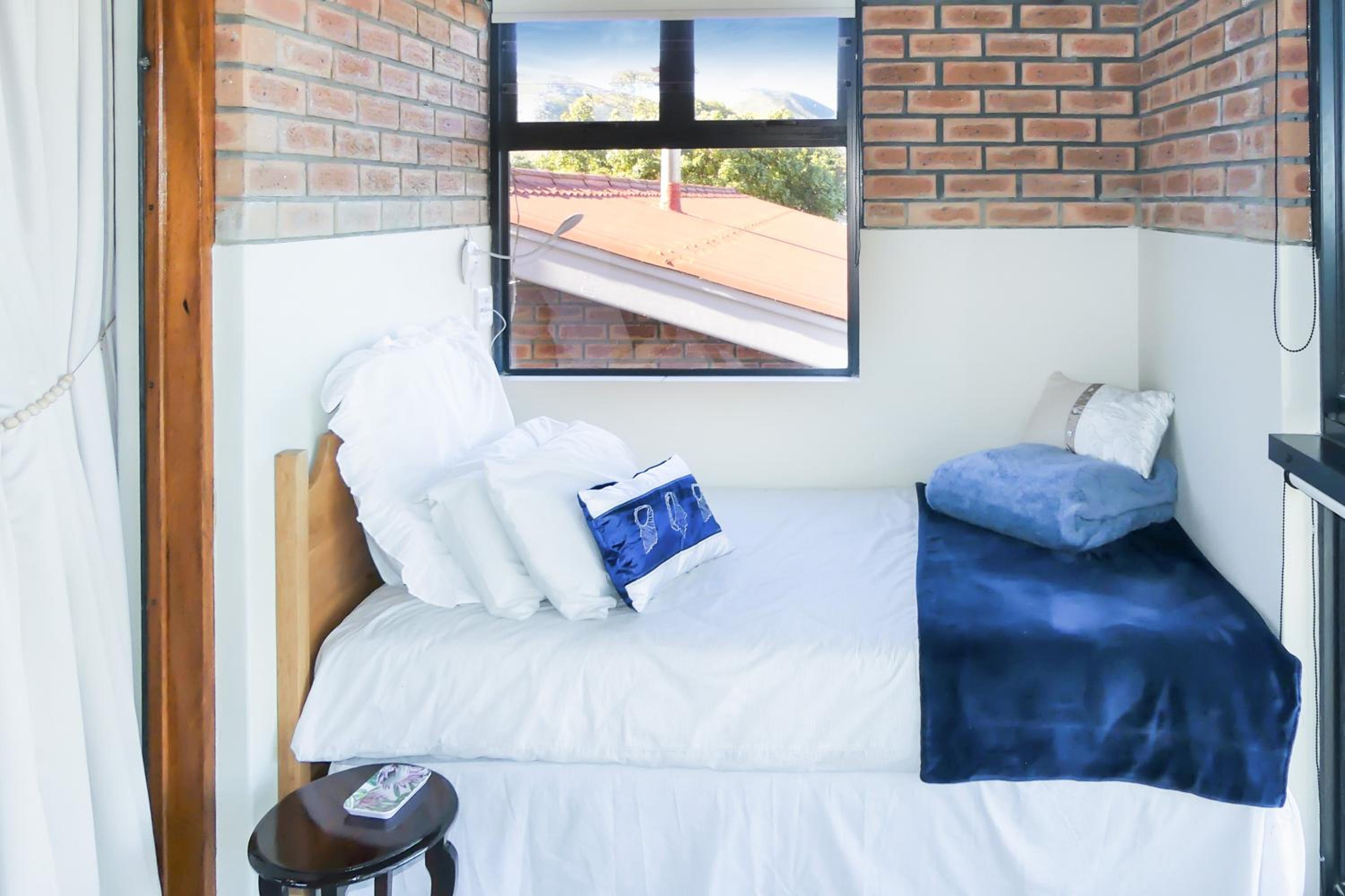 Shalom Self Catering