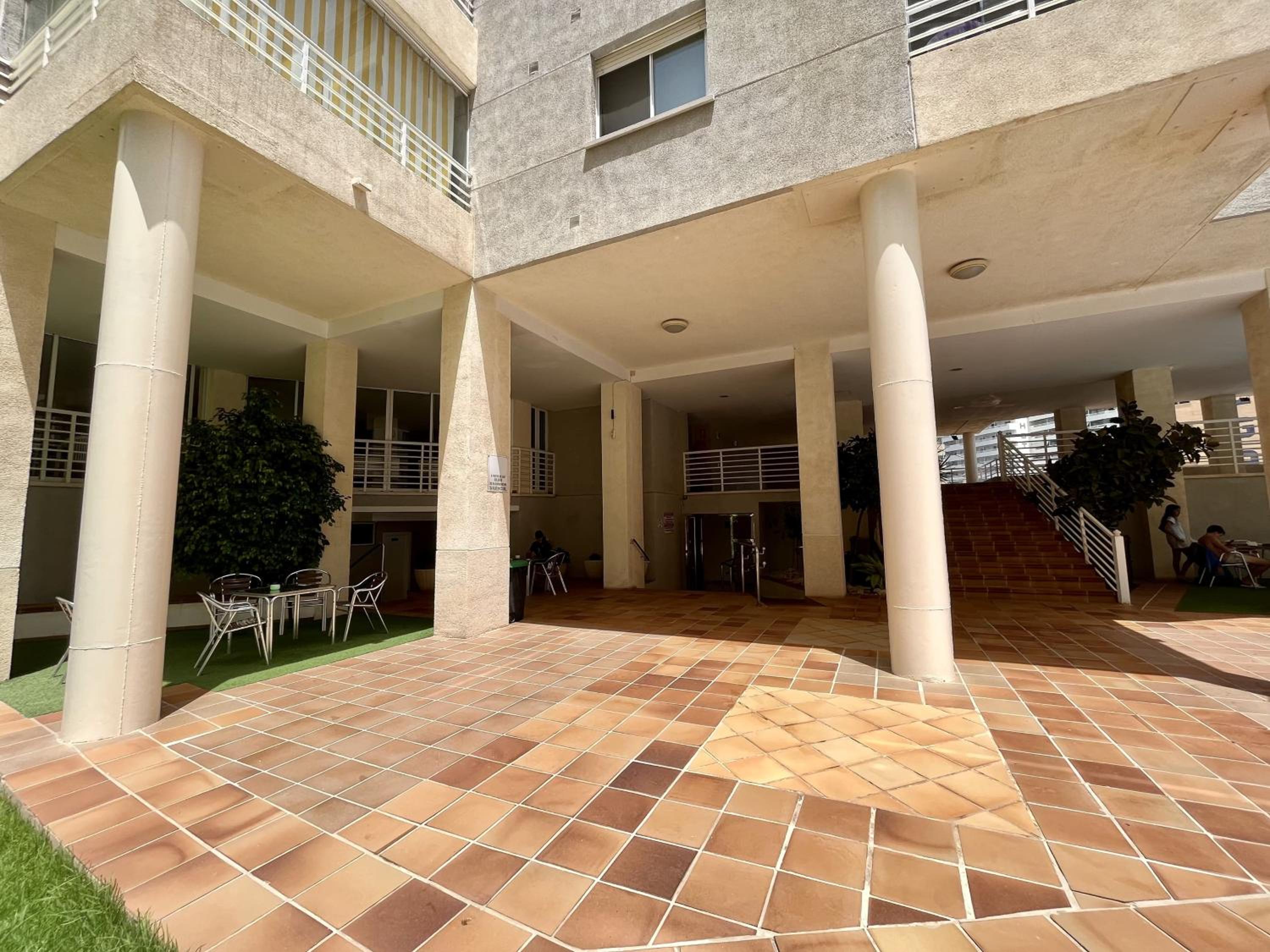 Primera línea con piscina en Calpe