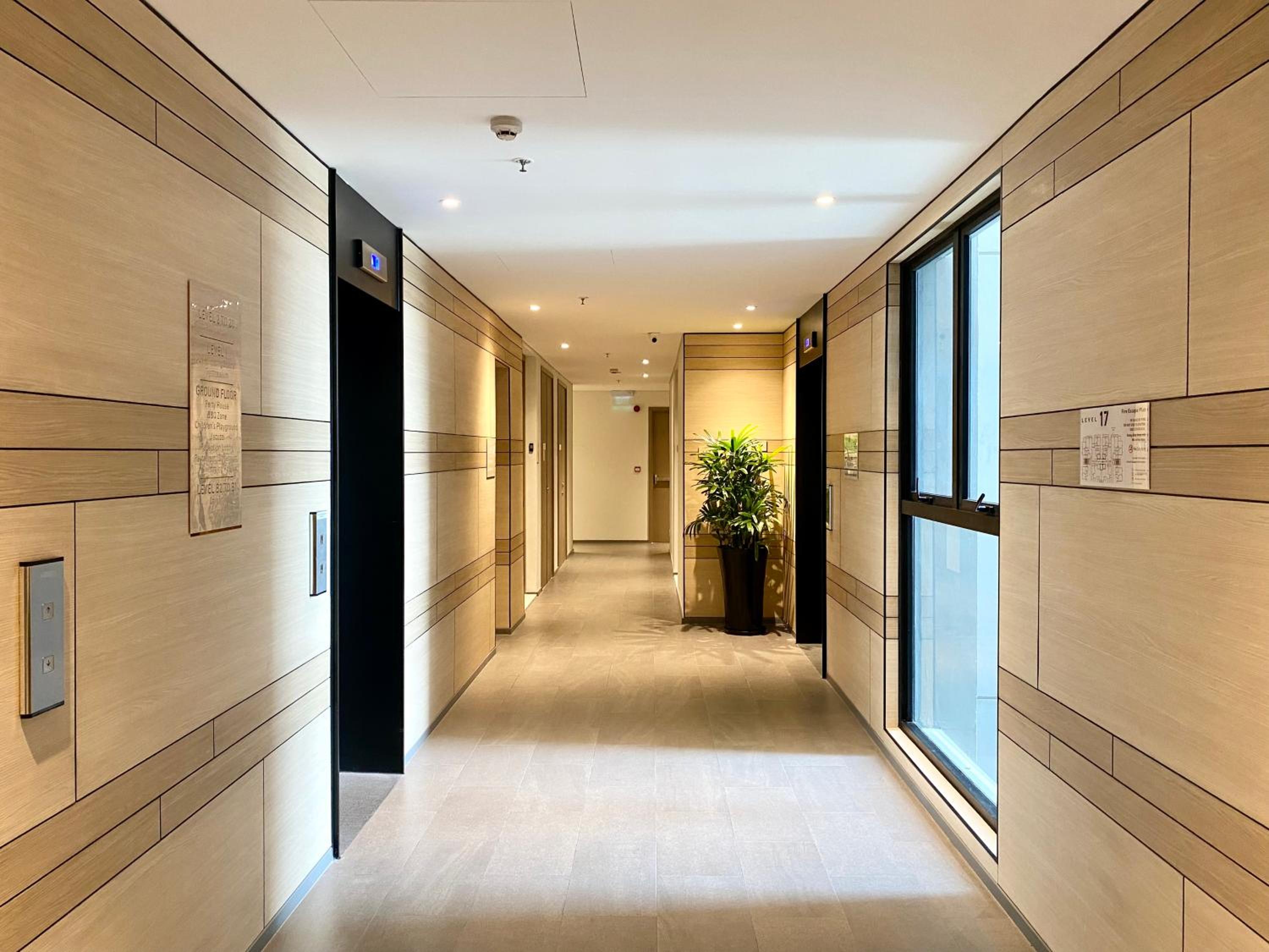 YuStay Superior Luxury Condotel Central District 1