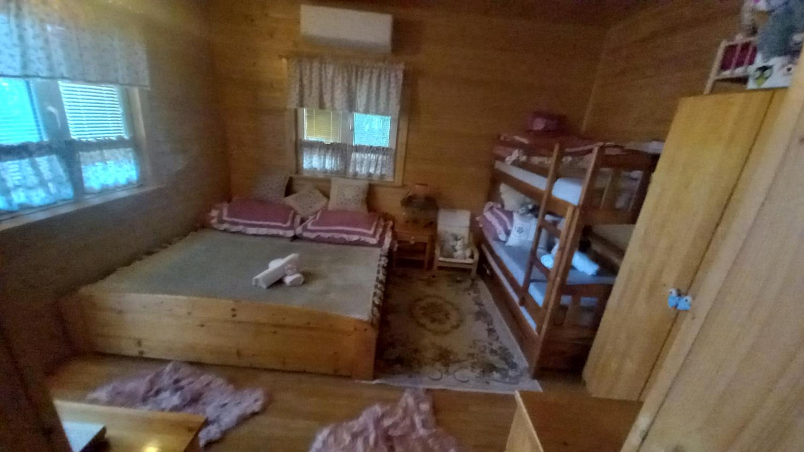 Chata u rybníka - Chrastná