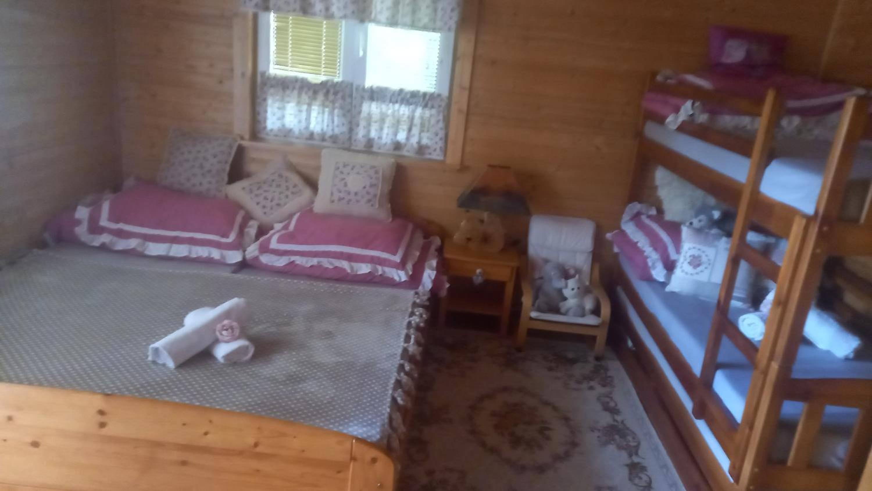 Chata u rybníka - Chrastná