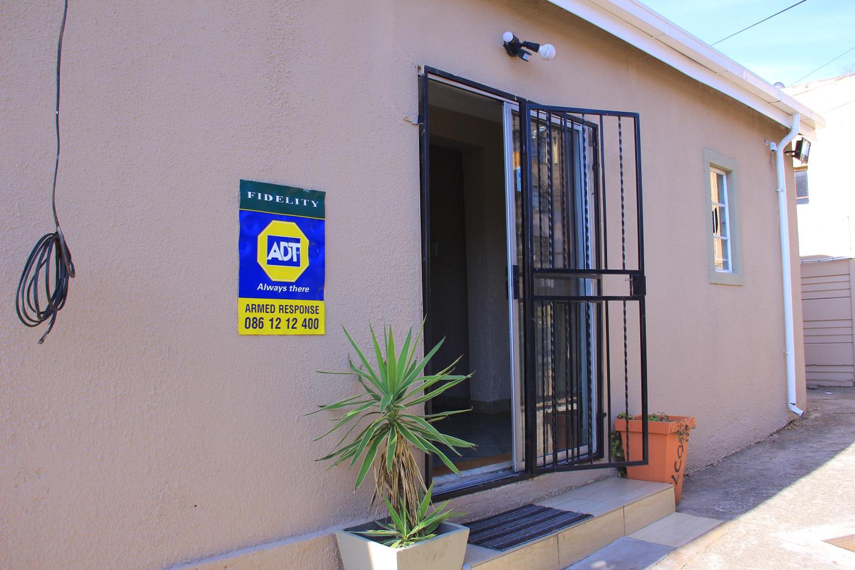 Johannesburg Vacations - MILLY GUEST HOUSE - Property Image 29