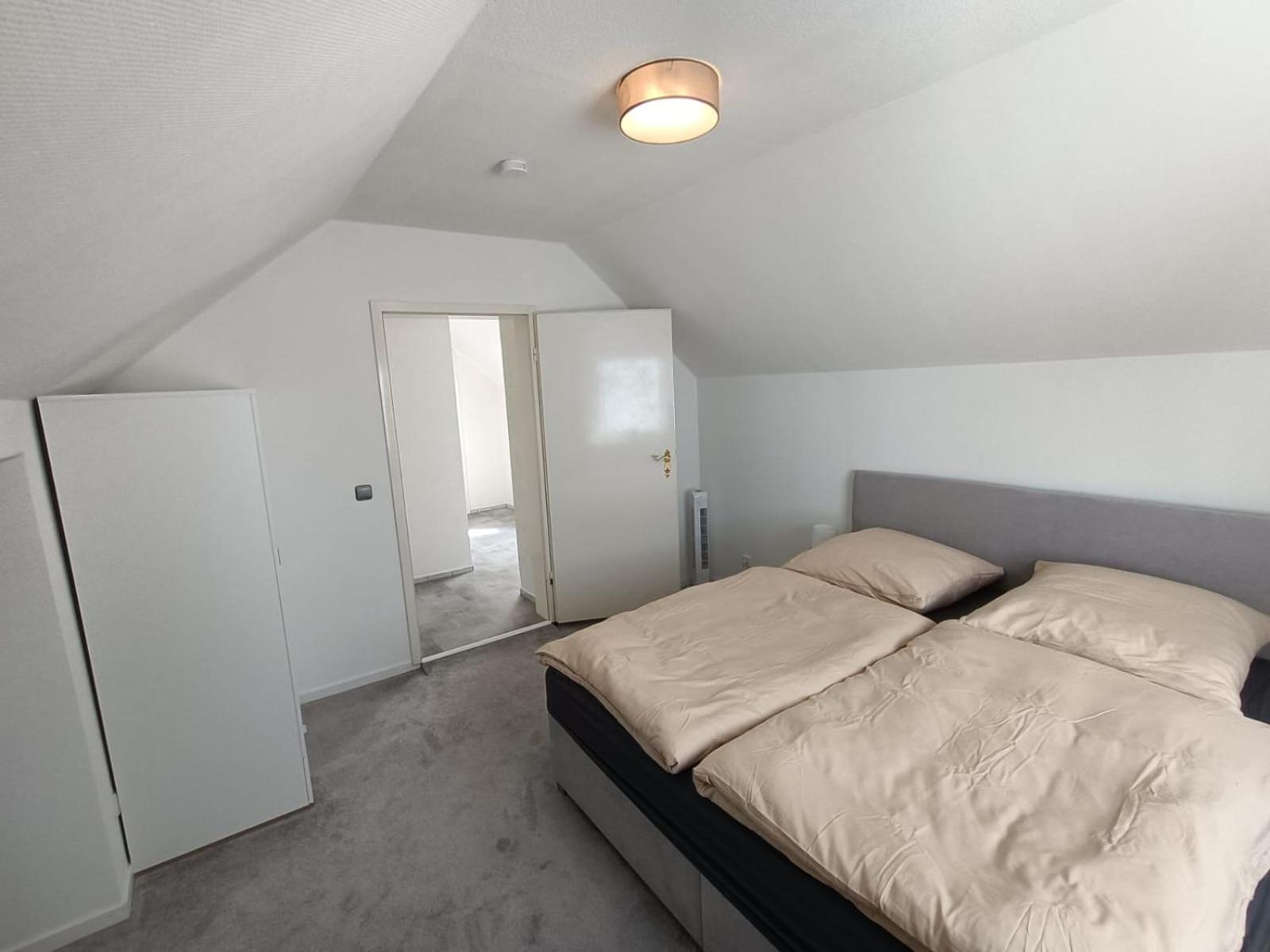 Lofty Maisonette Wohnung, A Lage, Messenähe