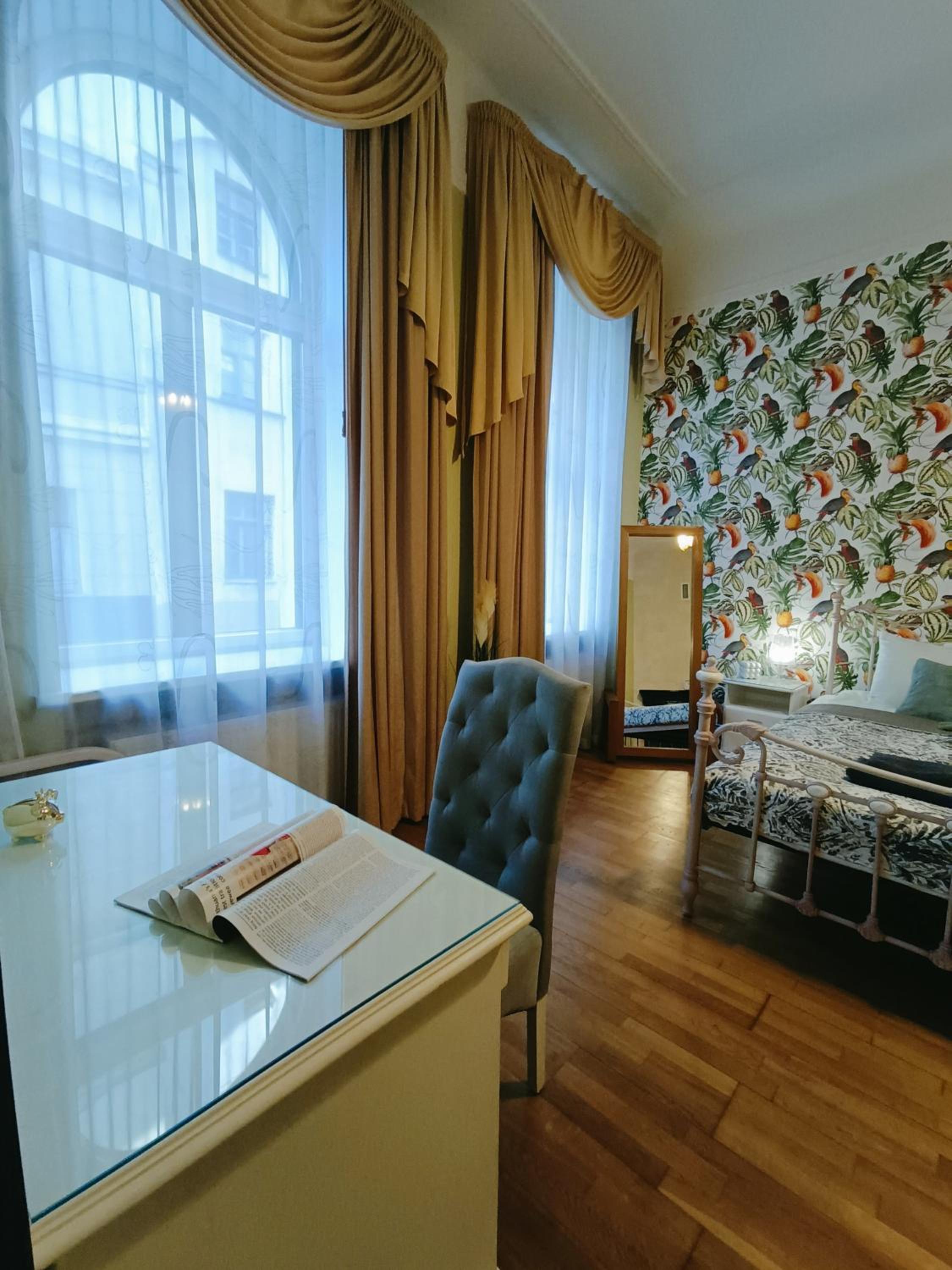 Riverside Old Town Spacious Apartment few steps from Dome square and Cathedral view 3