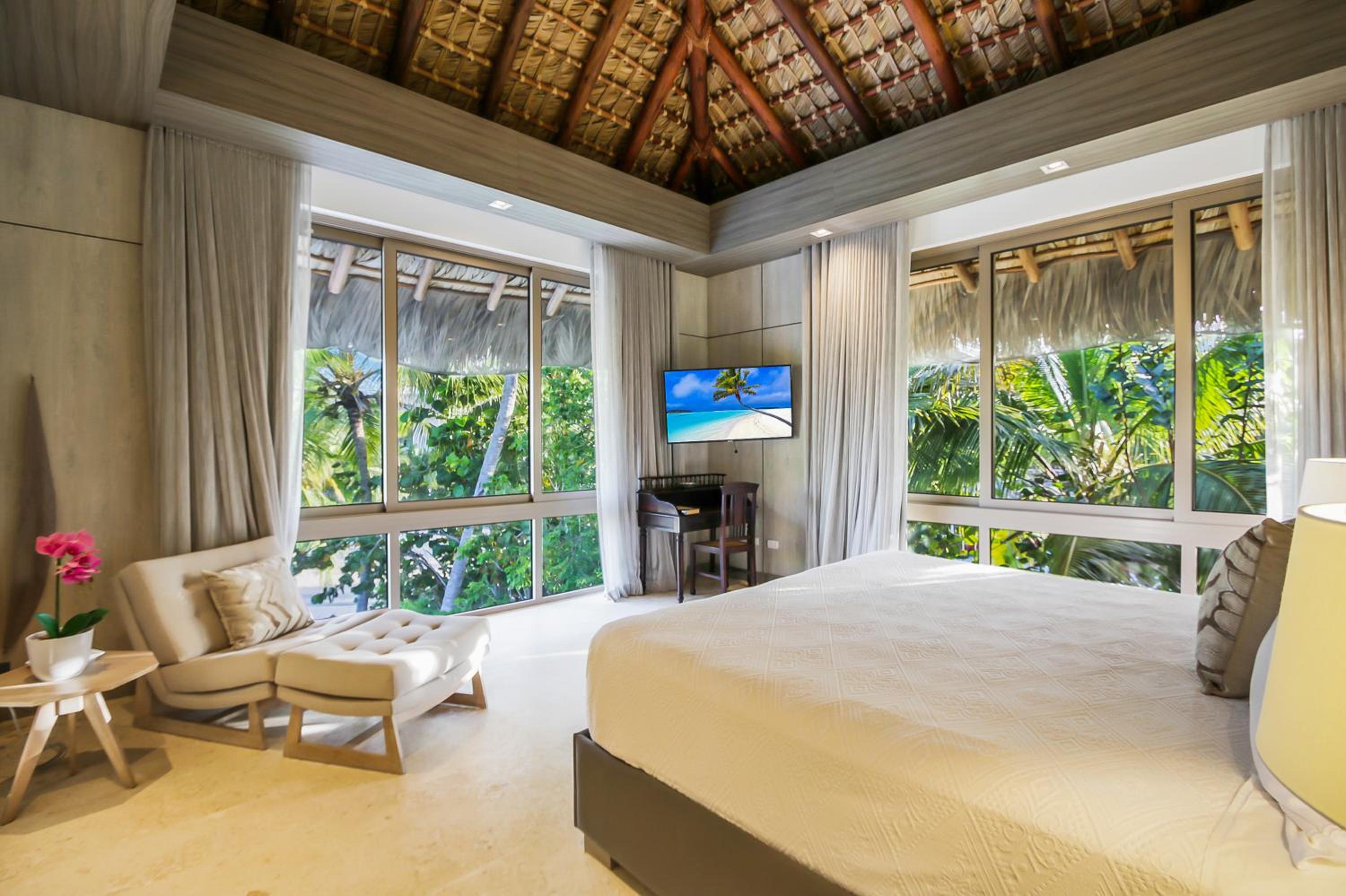 5BR Cap Cana Villa with Ocean & Golf Views, Chef, Maid, Butler, Pool, Jacuzzi, and Beach Club Access view 3