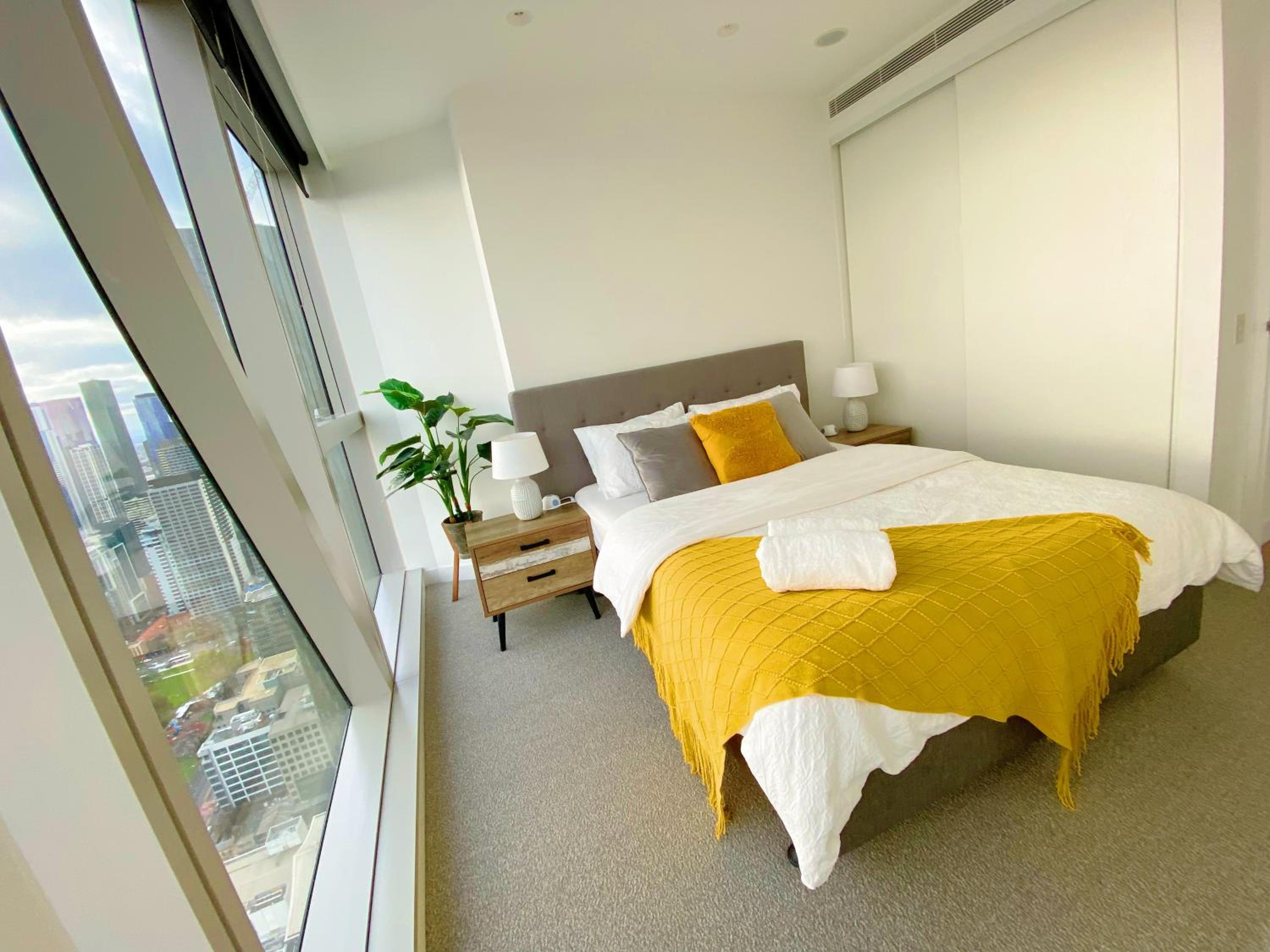 Melbourne CBD Apt with Free Car Park Ocean View