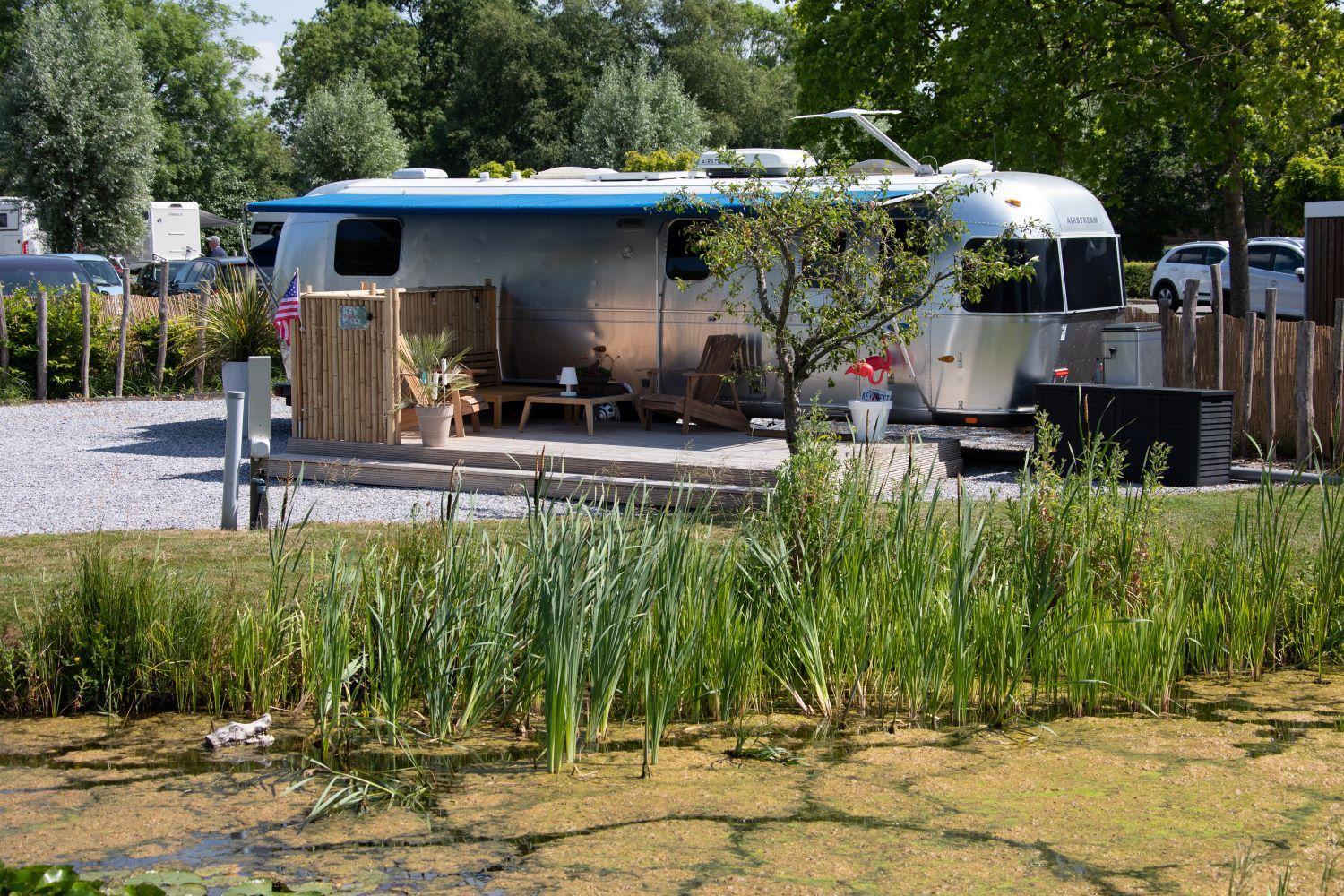 Airstream Retro USA caravan view 2