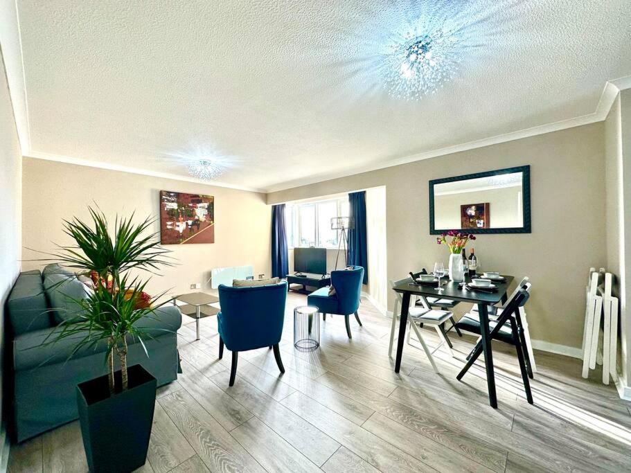 Fab Oxford City Centre Apartment sleeps 6 with view 2