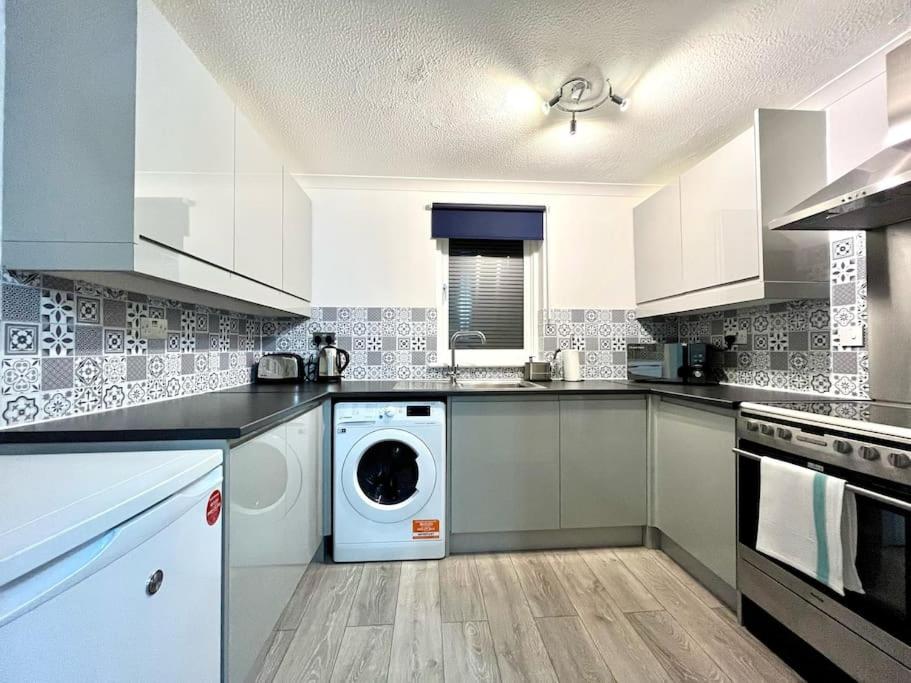 Fab Oxford City Centre Apartment sleeps 6 with view 5