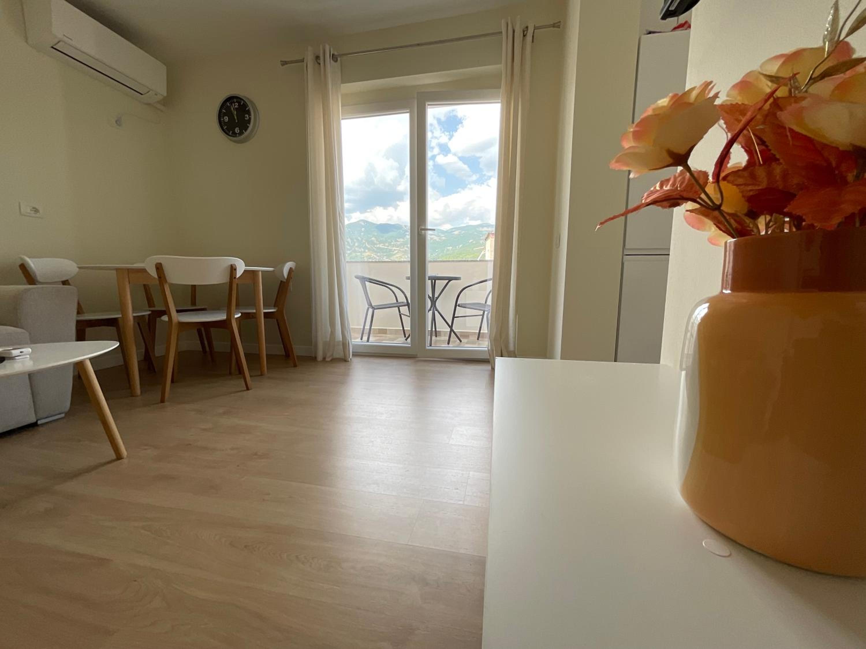 Spring apartment in Permet