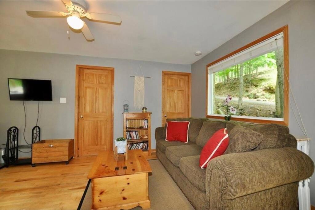 Muskoka Manor STR-2025-168