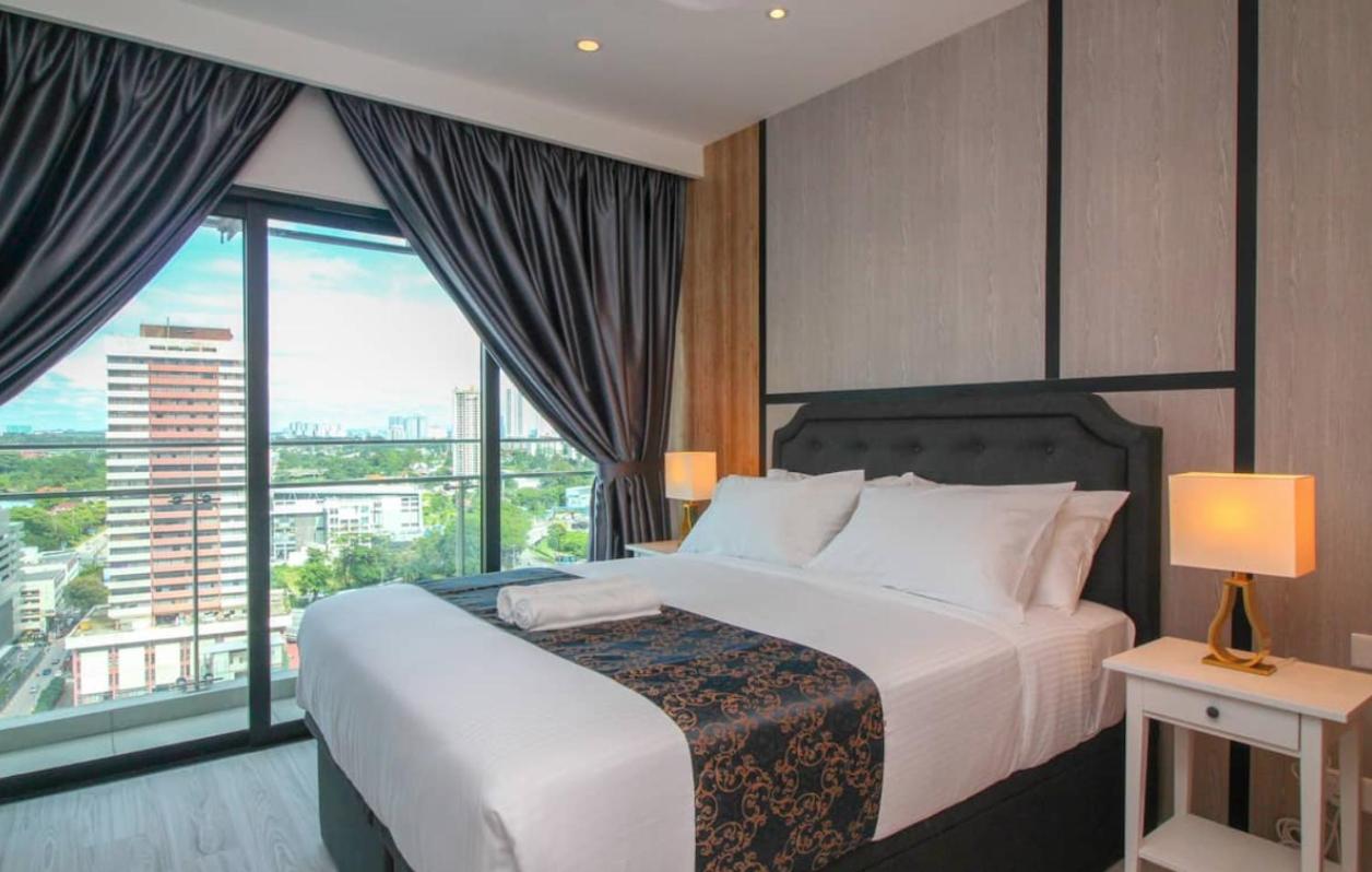 Suasana Suite by RR JBcity