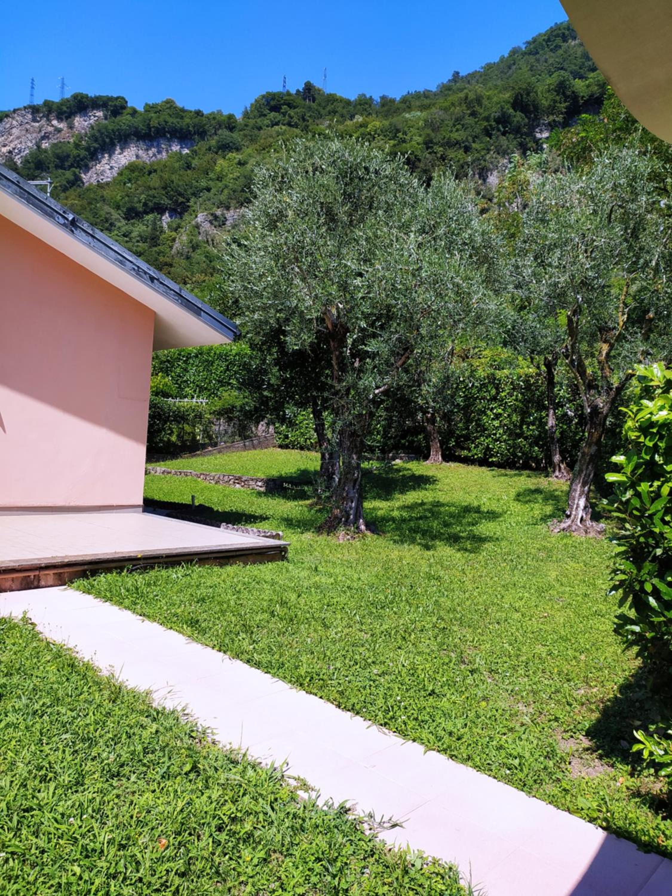 CASA DELLA MUSICA APARTMENT lake view and garden view 5