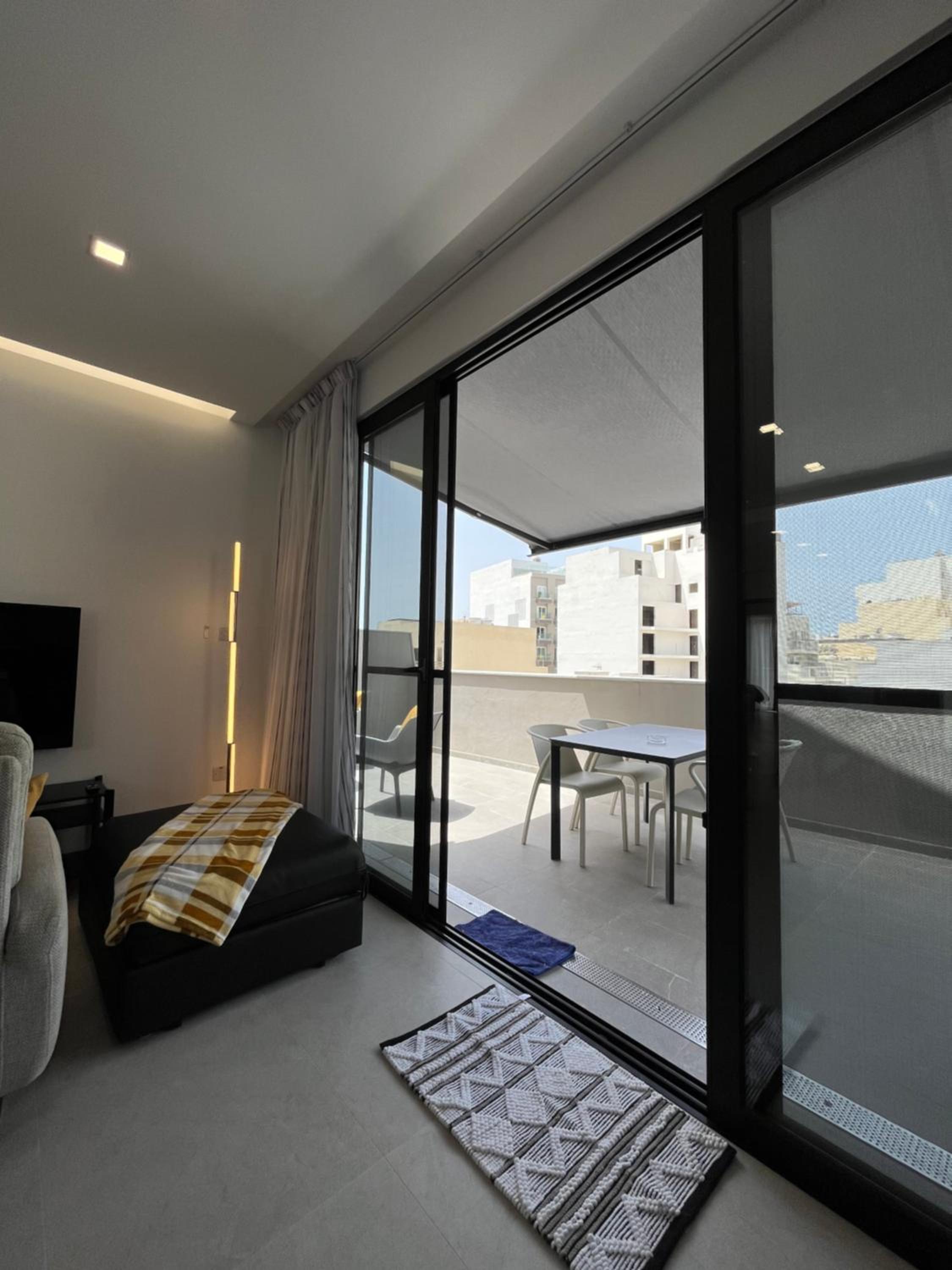 St Julians Penthouse photo 5