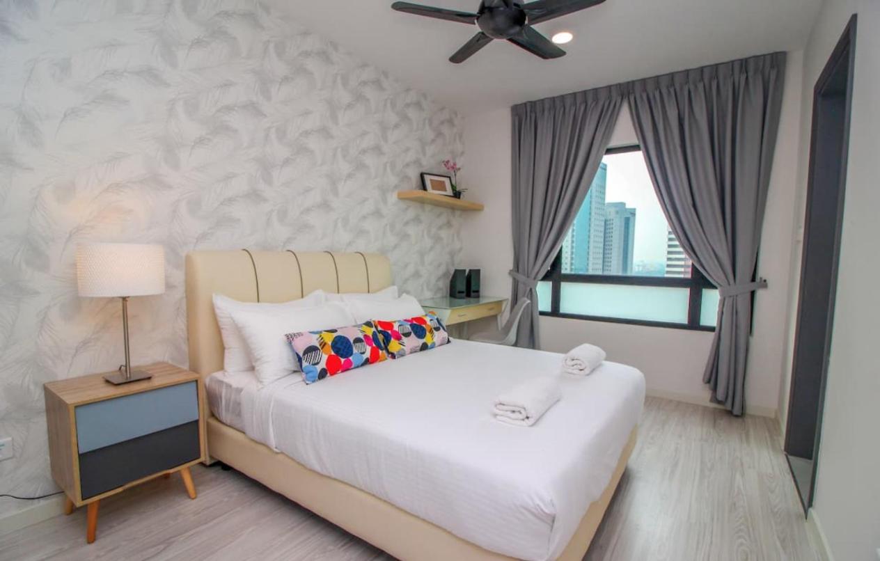 Suasana Suite by RR JBcity