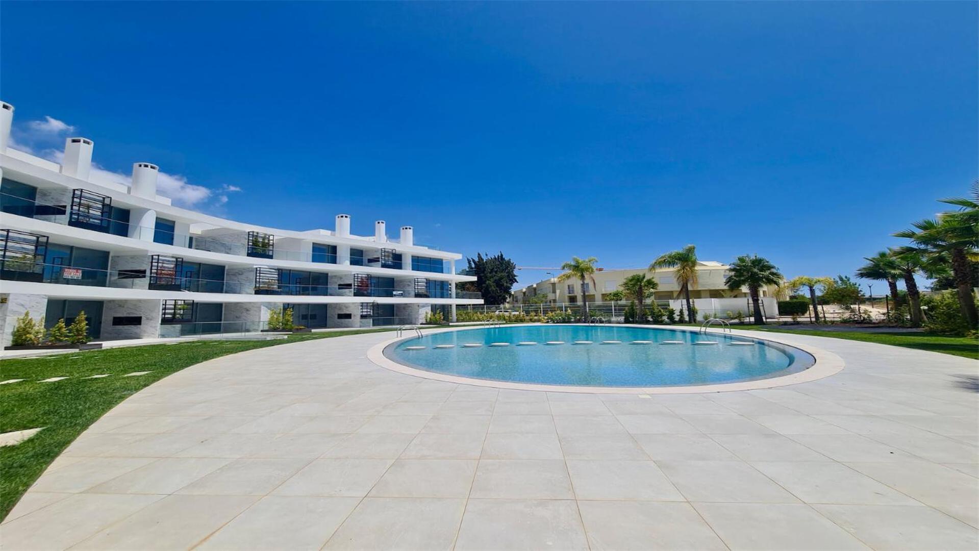 Lake24 CD256- CleverDetails, 3 bedroom apartment, sleeps 6, near to Falesia Beach and the Marina view 5