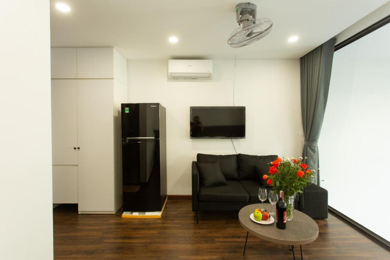 The Carnation Apartment 02