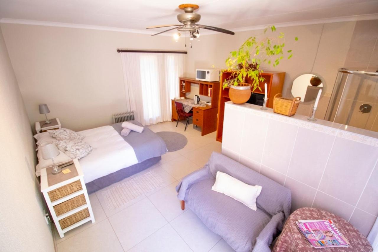 Guesthouse@Spekboom view 3