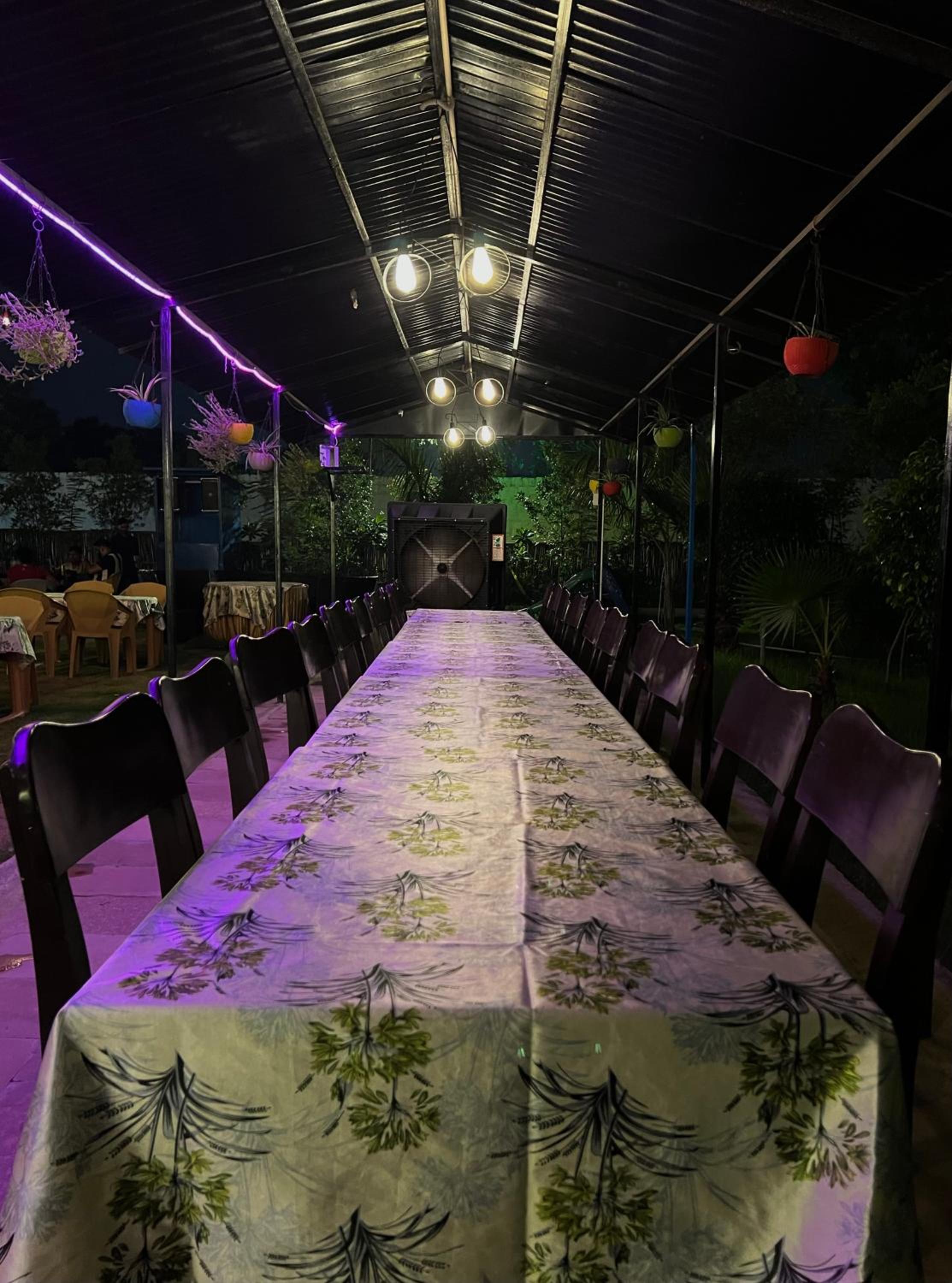 Agra Camps and Resort