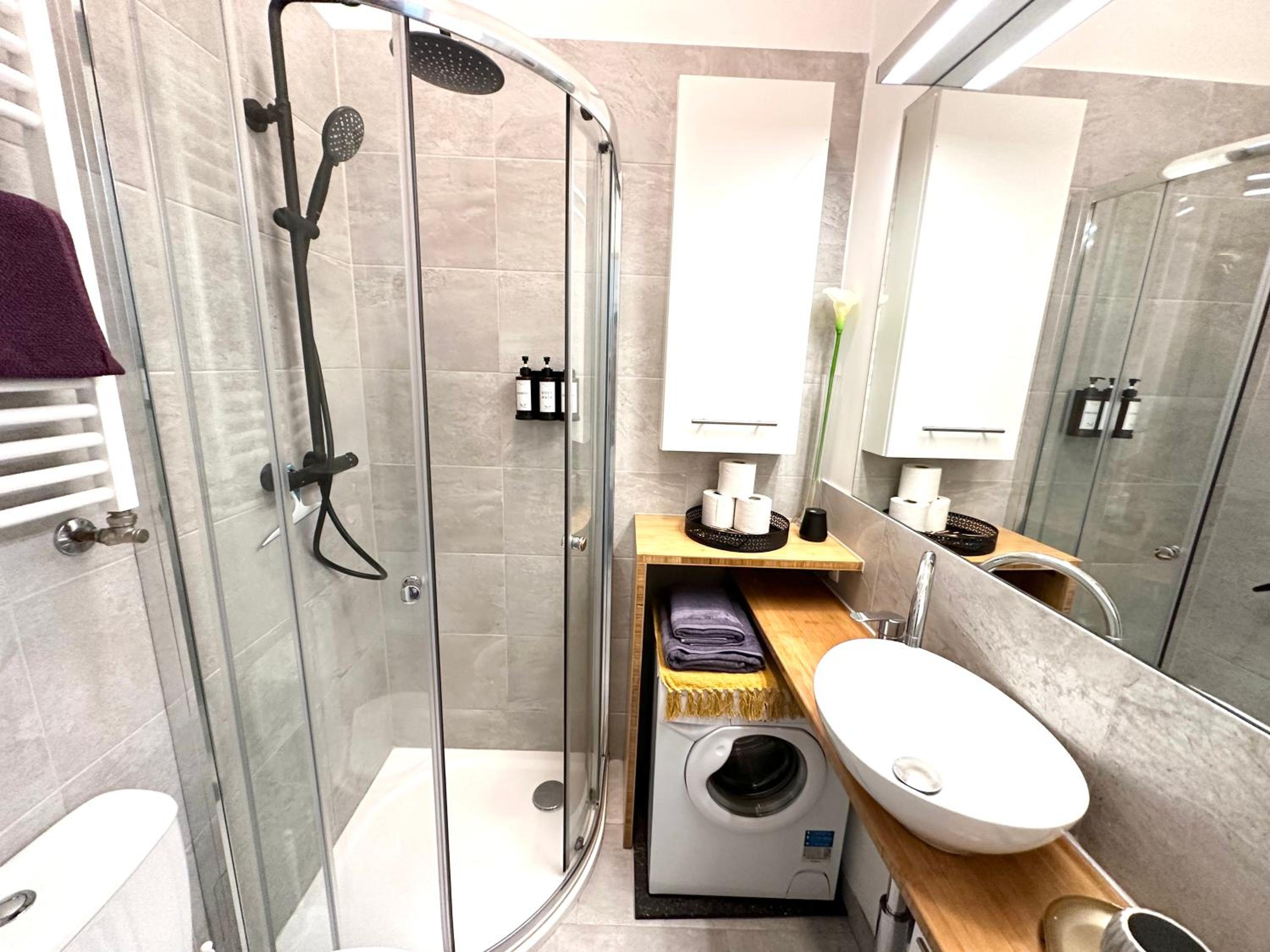 Cozy city Apartment close to metro - Self Check-in
