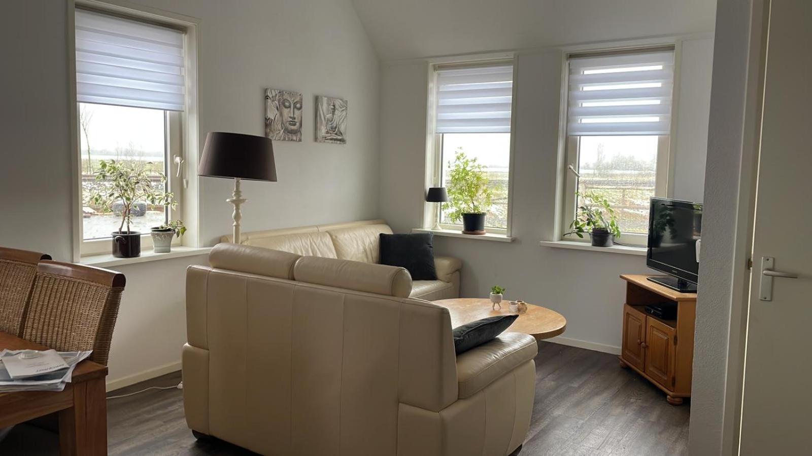 Heerlijk hoek appartement net buiten het dorp view 2