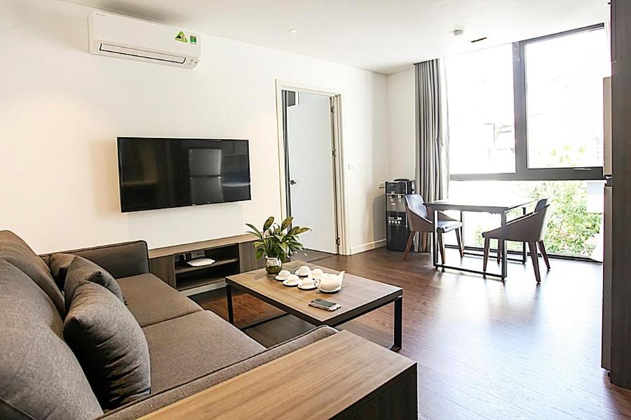 Hanoi Home 3 - Luxury Apartment in Tay Ho street