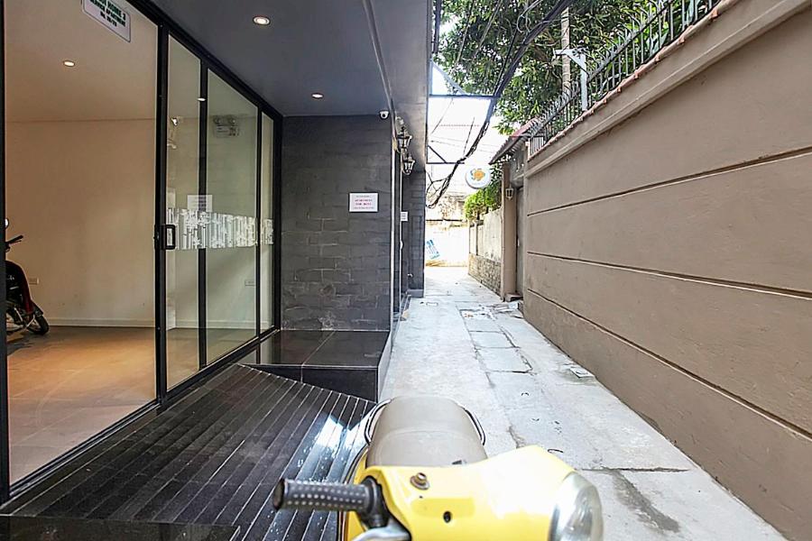 Hanoi Home 3 - Luxury Apartment in Tay Ho street
