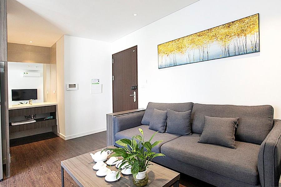 Hanoi Home 3 - Luxury Apartment in Tay Ho street