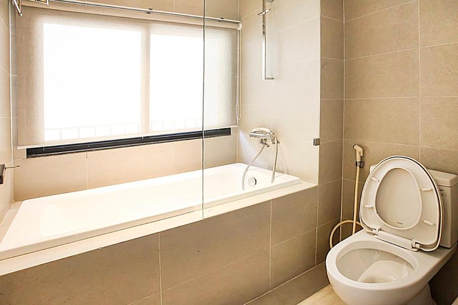 Hanoi Home 3 - Luxury Apartment in Tay Ho street