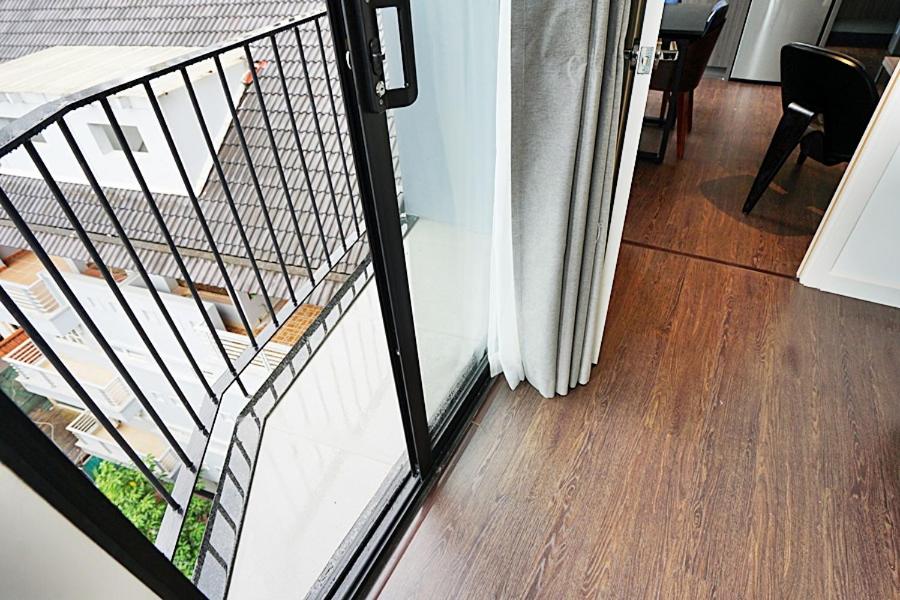 Hanoi Home 3 - Luxury Apartment in Tay Ho street