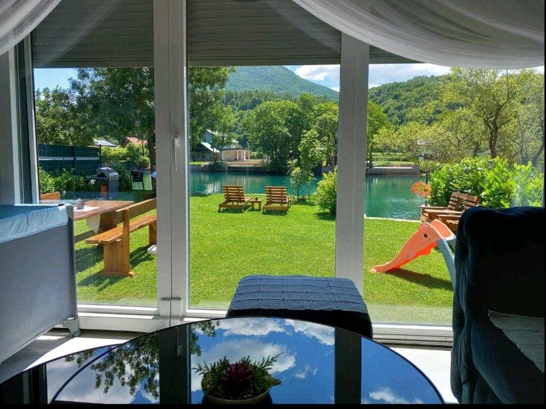 House De Luxe