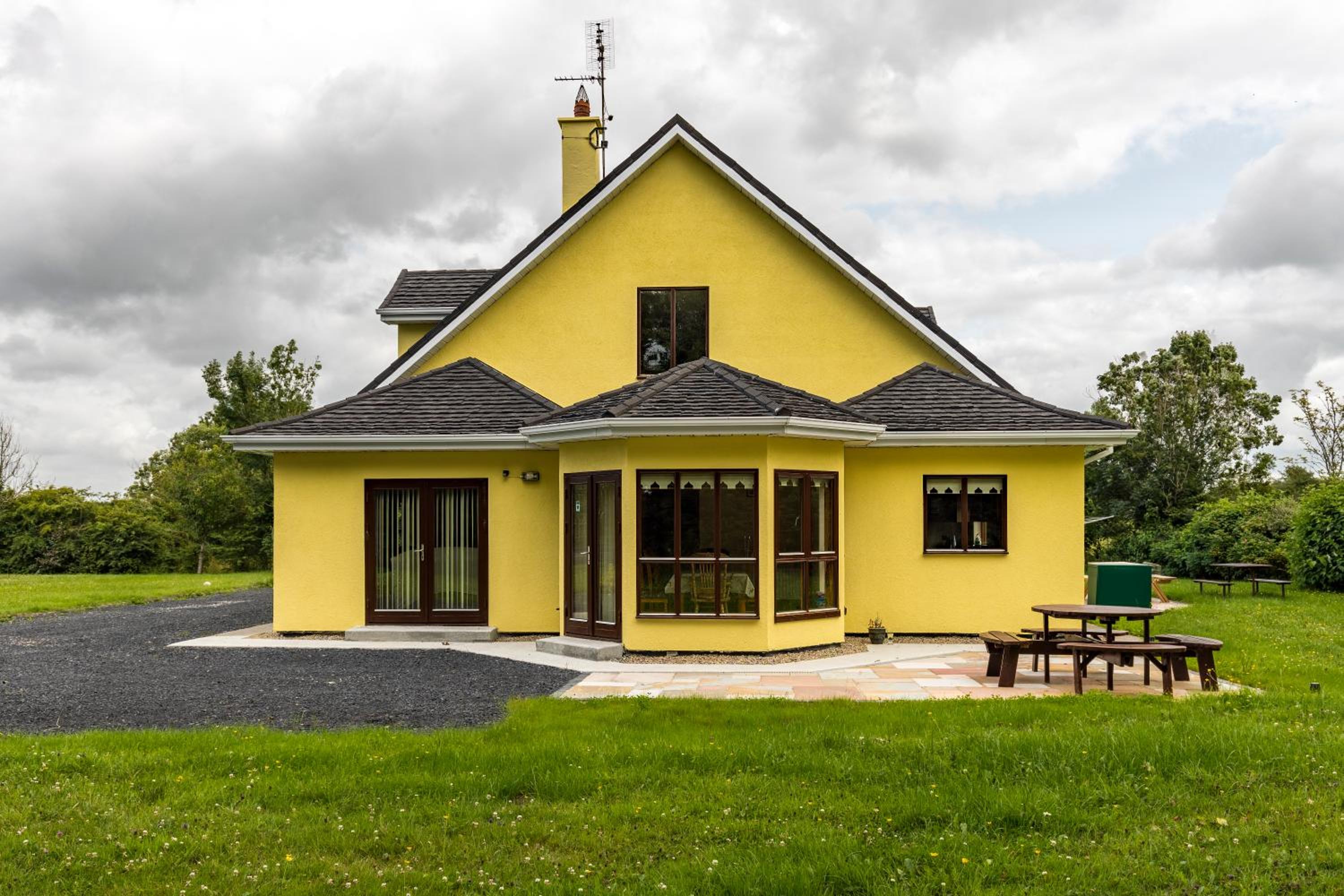 Yellow House view 5
