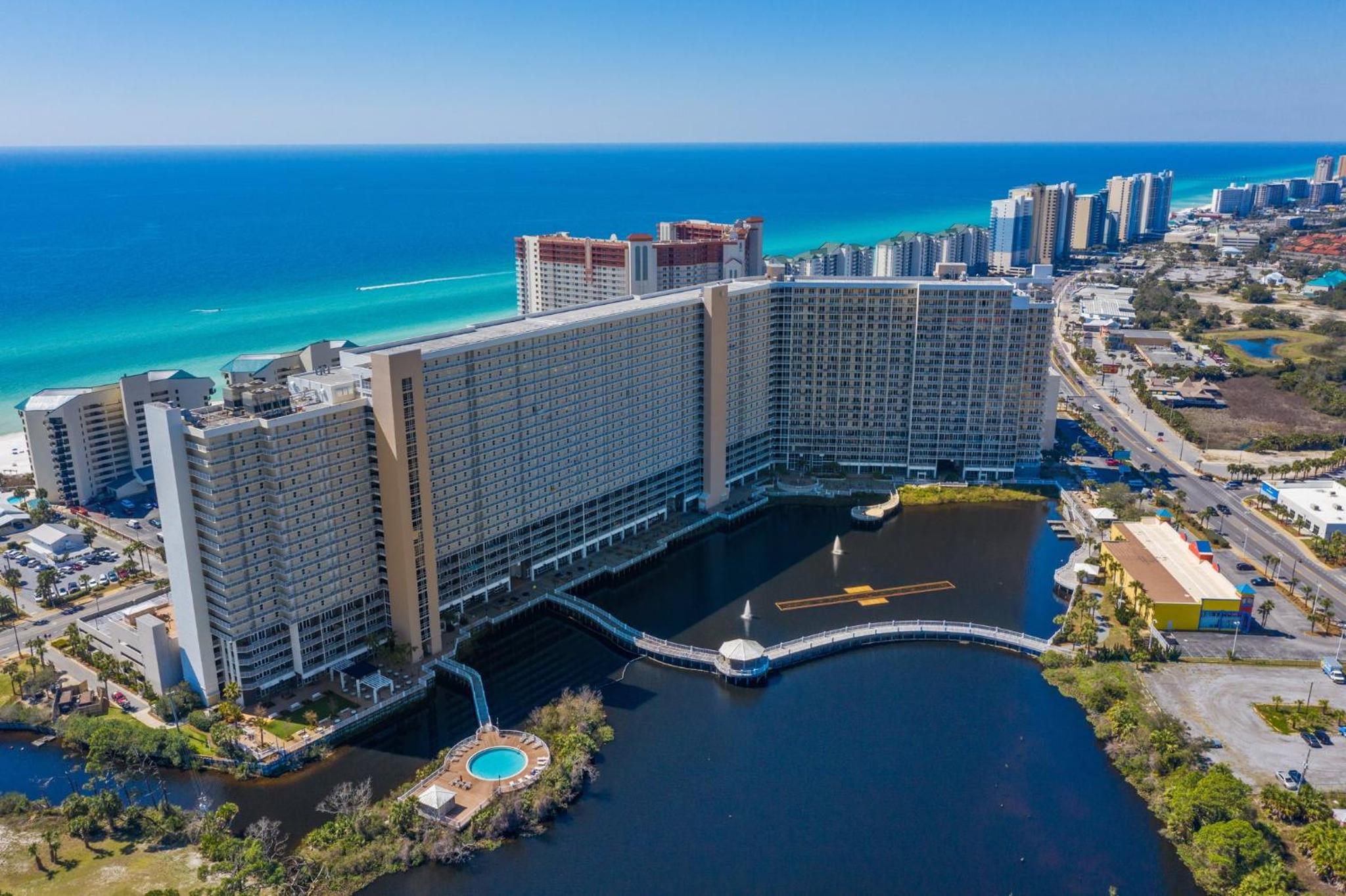 Laketown Wharf #1006 by Nautical Properties view 3