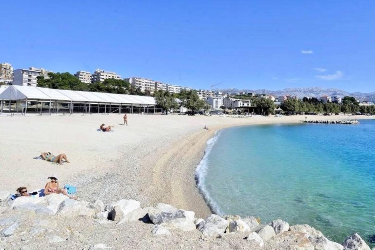 Apartments near beach Trstenik with secure parking view 3