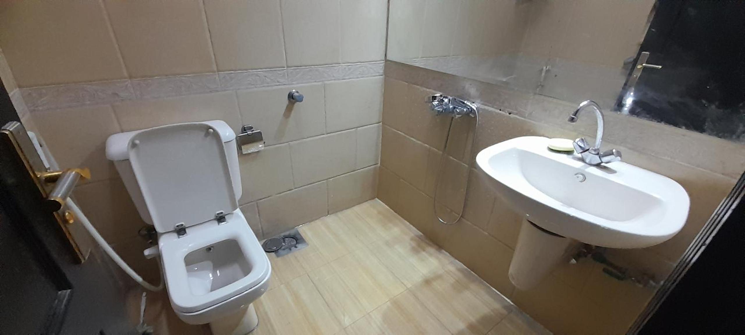 Rooms, shared apartment with a separate private entrance in Nasr City,Cairo,Egypt near the new Malaysian students building, the Abana, Al-Fajr Institute fo